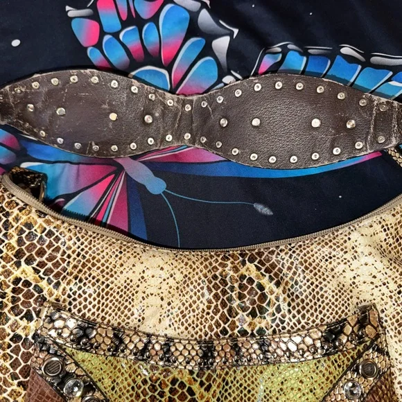 Blue Elegance Shoulder Bag – Timeless Style in Excellent Condition - Picture 10 of 14